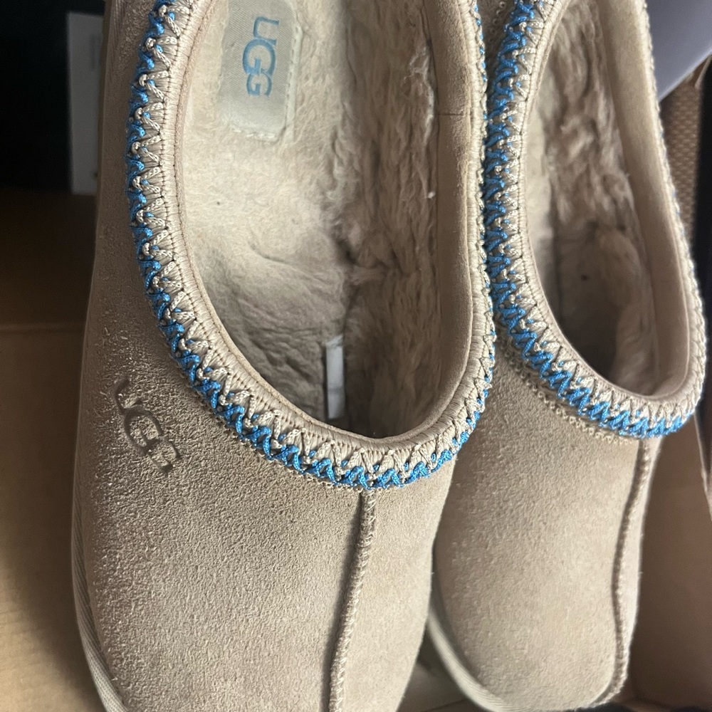 UGG Men's Beige Suede Slip-Ons with Blue Trim - Picture 9 of 12